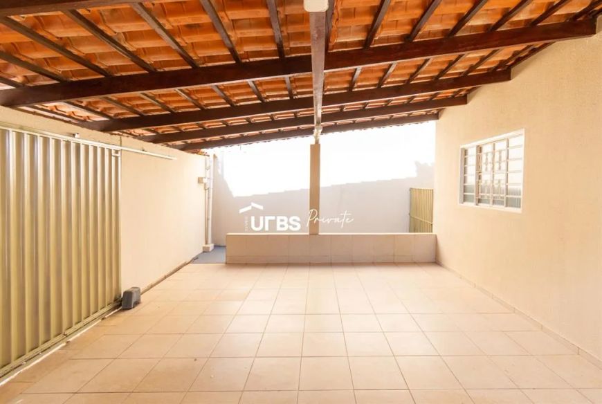 0 - Casa 3 quartos, sendo 1 suíte
