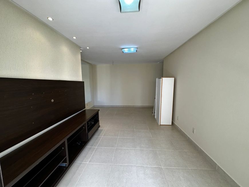 Imóvel para venda possui 85 metros quadrados com 3 quartos em Alto da Glória - Goiânia - GO
