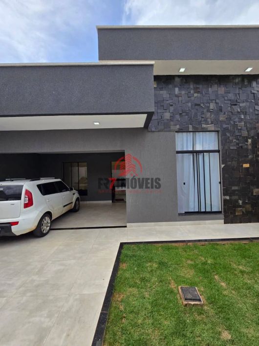 CASA 3Q SOZINHA NO LOTE COM QUINTAL -SETOR MIRANTE - GOIÂNIA - GO