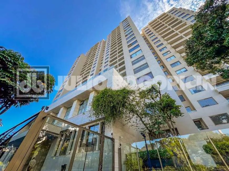 Condomínio Rio by Yoo! Altíssimo padrão, elegante e puro requinte, apartamento espaçoso para quem go