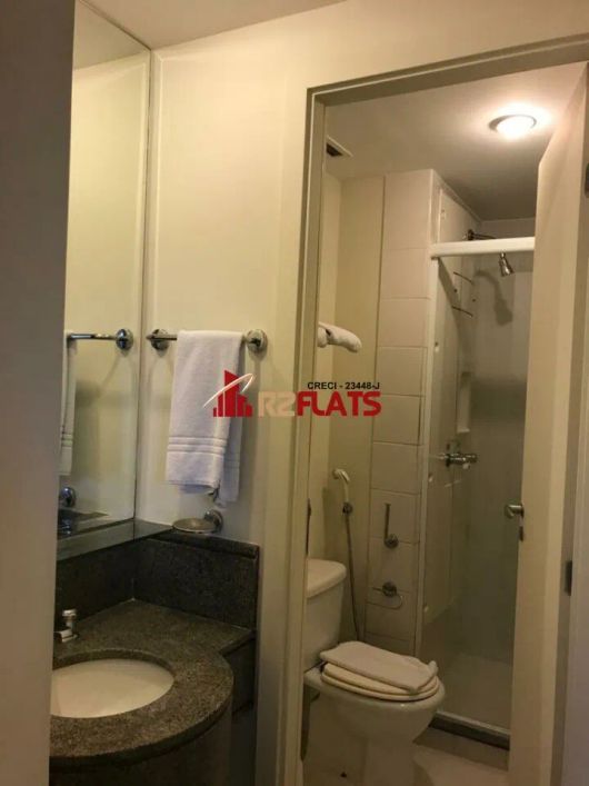 Flat com ótimo preço no bairro Campo Belo. Confira!