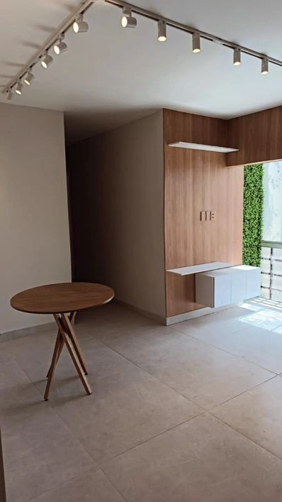 Apartamento Pque Oeste Apartamento com 3 Quarto(s) e 2 banheiro(s) à Venda, 74 por R$ 315.000 no set