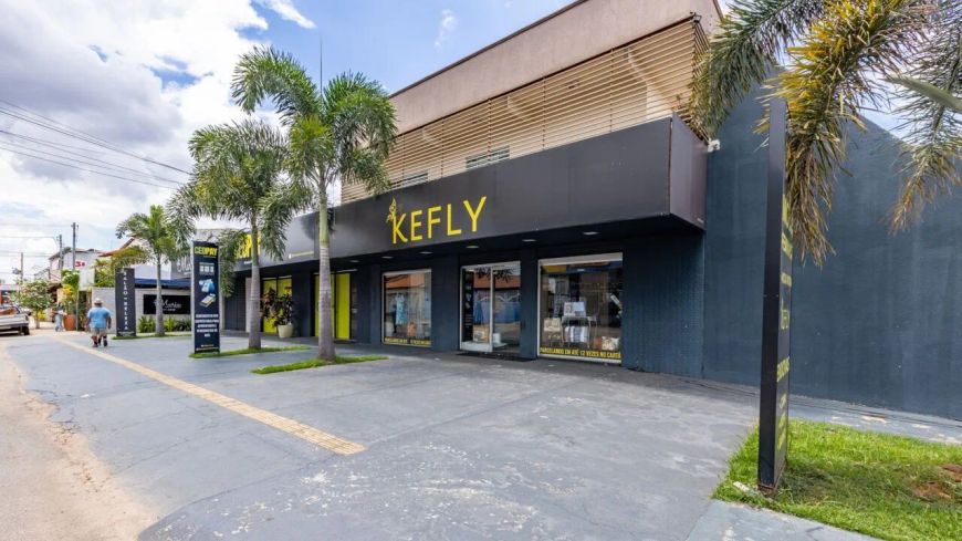 Sobrado comercial e residencial em Goiânia