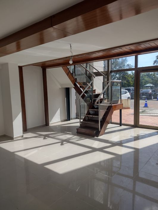 Ótima loja de frente para a Avenida das Américas