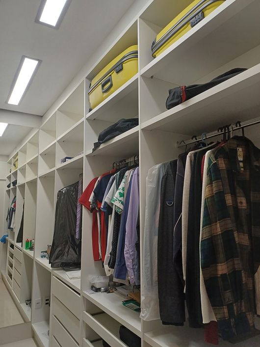 Casa de condomínio para venda possui 240 metros quadrados com 4 quartos