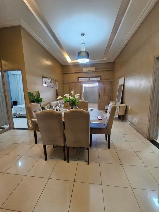 VENDO CASA TÉRREA MARAMBAIA MEDICE II 4 VAGAS GARAGEM E 3 SUITES