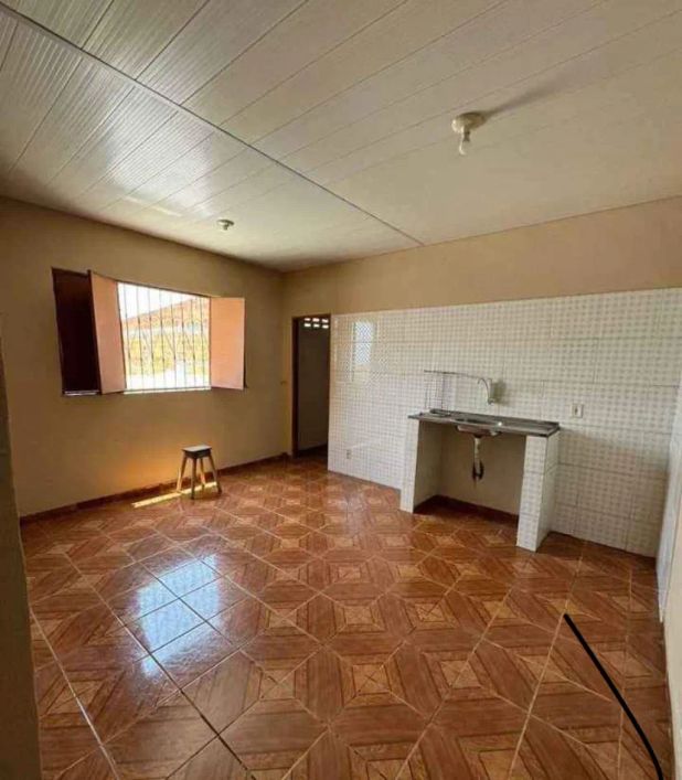 *CASA NO SIDERAL