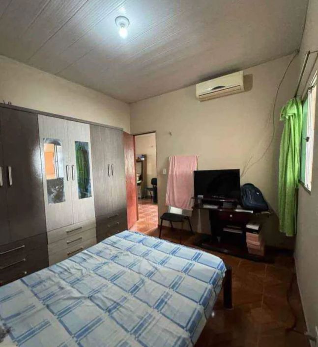 *CASA NO SIDERAL