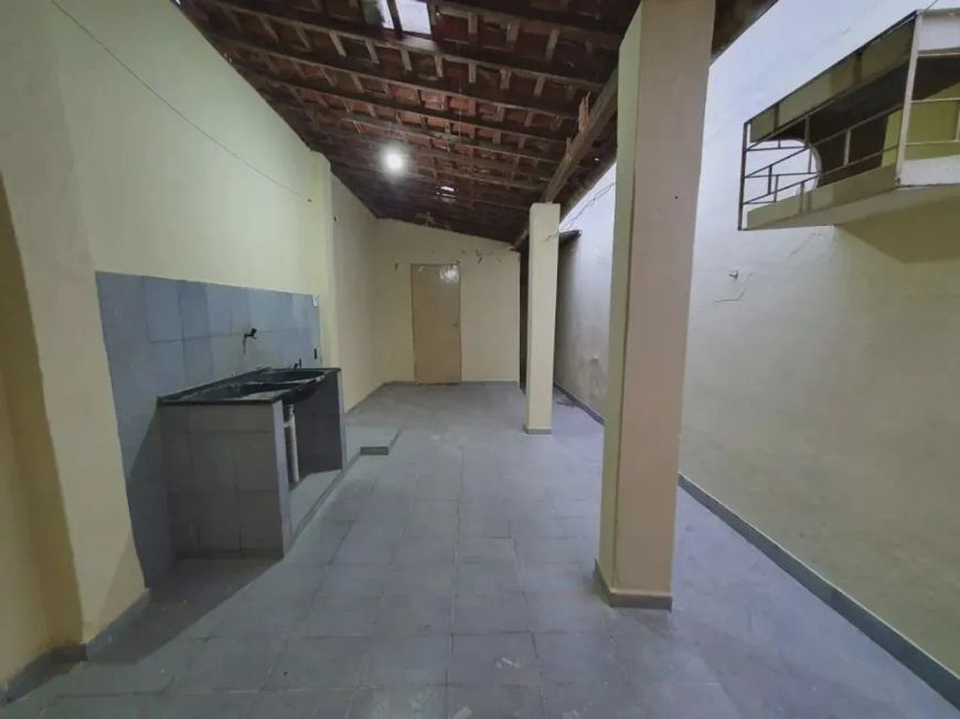 MB/ LINDA CASA A VENDA EM ICOARACI