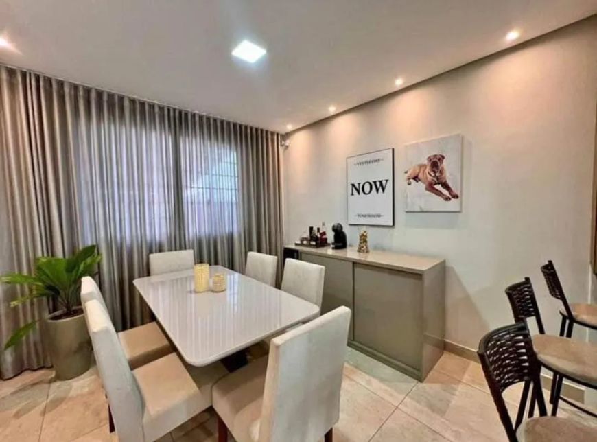 CASA A VENDA NA SACRAMENTA