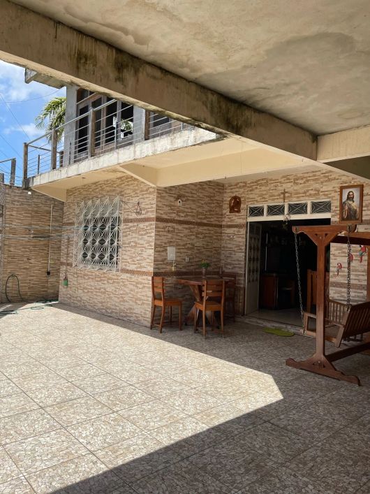 Casa Av. Beira Mar porteira fechada