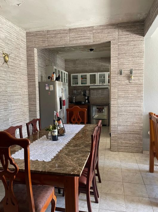 Casa Av. Beira Mar porteira fechada