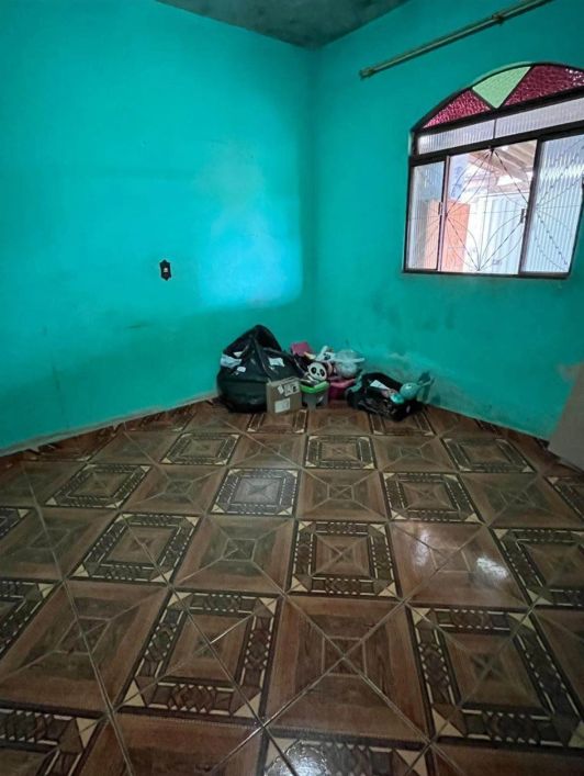 MB/VENDO CASA EM ICOARACI