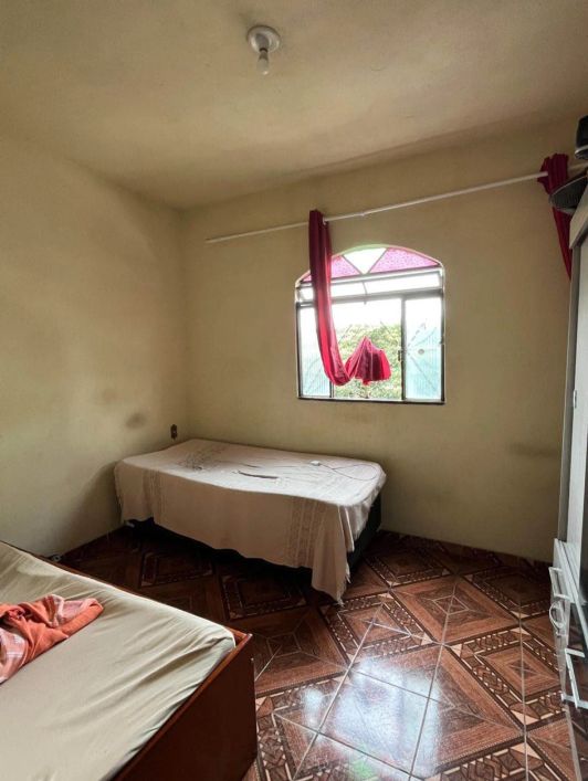 MB/VENDO CASA EM ICOARACI