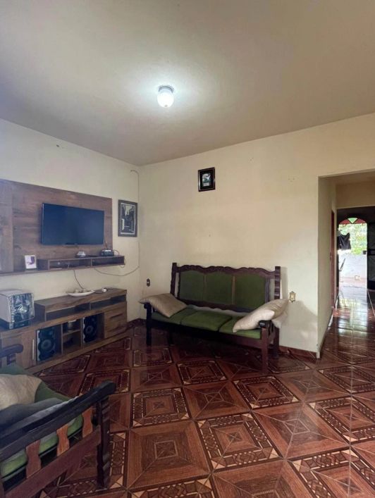 MB/VENDO CASA EM ICOARACI