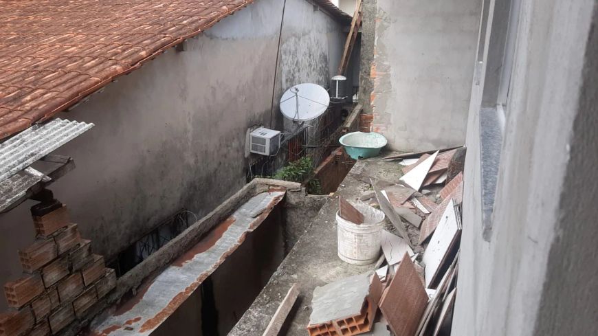 Vendo 2 casas 6x18, no Conj. Paraíso dos Pássaros, p/ Financiar.