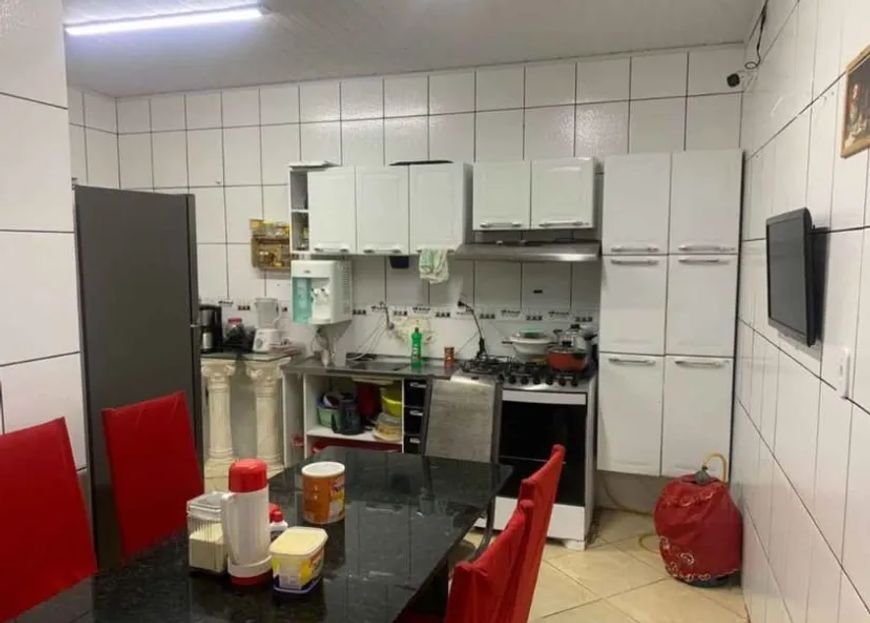 ev/ VENDO CASA NA SACRAMENTA