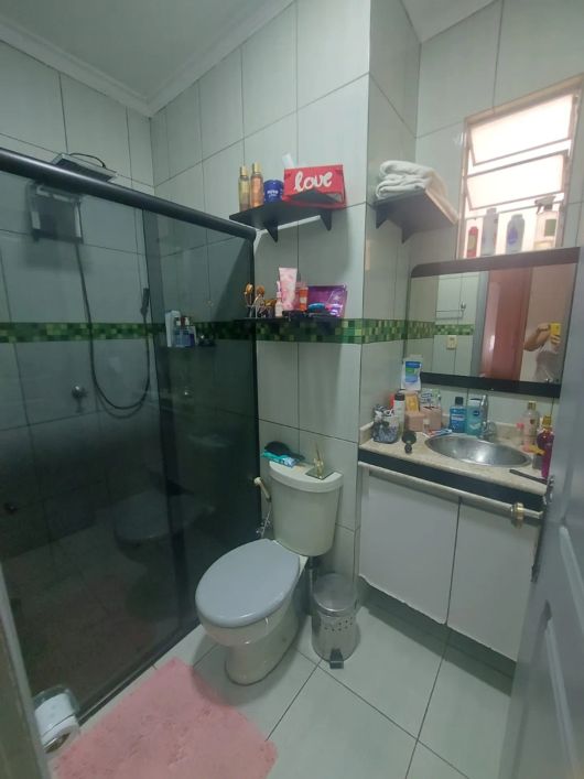 Bacelar Imóveis vende casa térrea no Jardim Portugal, av. Augusto Montenegro