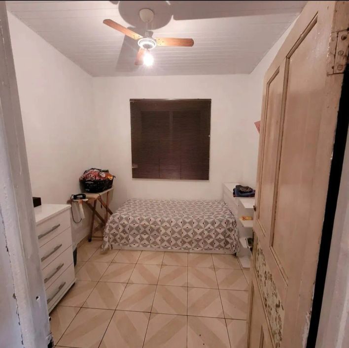 MB/VENDO UMA CASA NO BENGUÍ