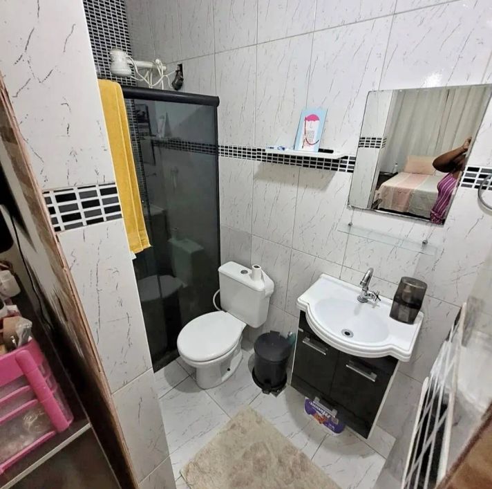 MB/VENDO UMA CASA NO BENGUÍ