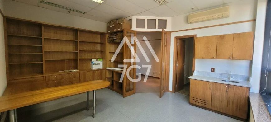 CONJUNTO COMERCIAL Á VENDA NA VILA OLIMPIA