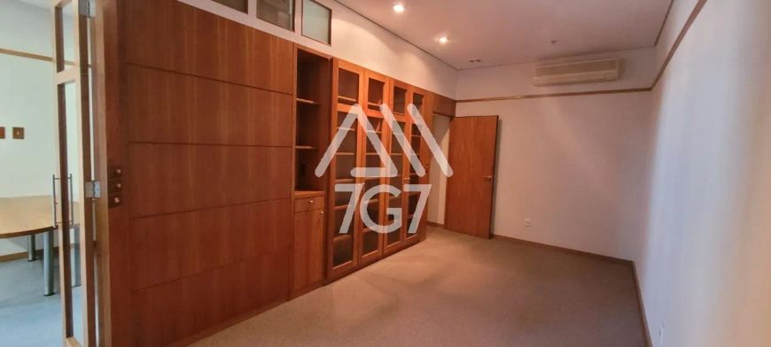 CONJUNTO COMERCIAL Á VENDA NA VILA OLIMPIA