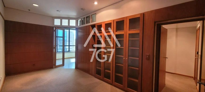 CONJUNTO COMERCIAL Á VENDA NA VILA OLIMPIA