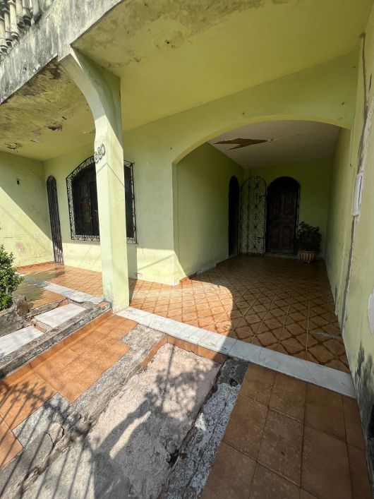 Casa 200m 4/4 na Av. Duque de Caxias - Marco