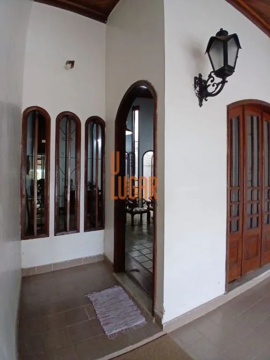Ampla casa de 3 suítes para venda na travessa Curuzú, Marco, Belém - PA