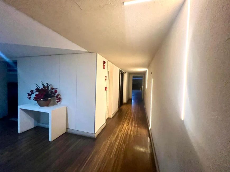 Edifício Mistral, mobiliado, 69m², 2 quartos sendo 1 suíte, 1 vaga, Cremação