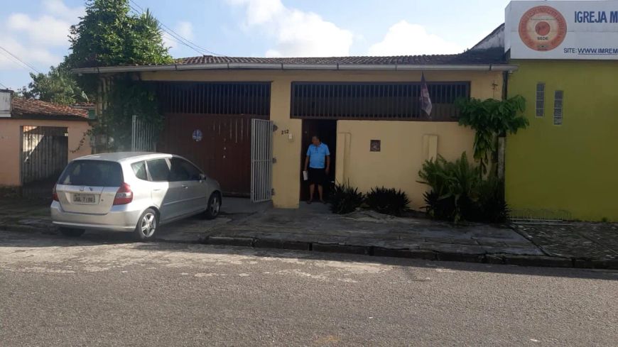 Casa térrea med. 10x50 na Rua Esperanto, próx. a Pedro A. Cabral.