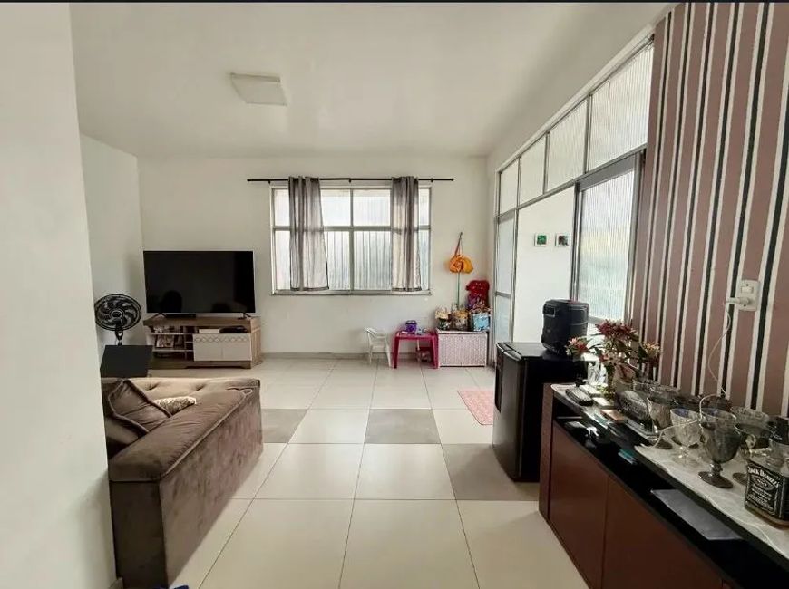 JN VENDO APARTAMENTO TRÊS QUARTOS NO UMARIZAL, APARTAMENTO COM ESCADA CONTENDO 130 METROS E GARAGEM.