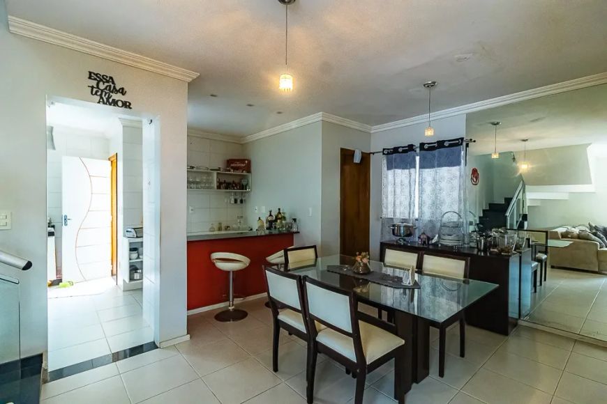OPORTUNIDADE!!! Casa de alto padrão de arquitetura na A. Montenegro - Cond Park Ville.