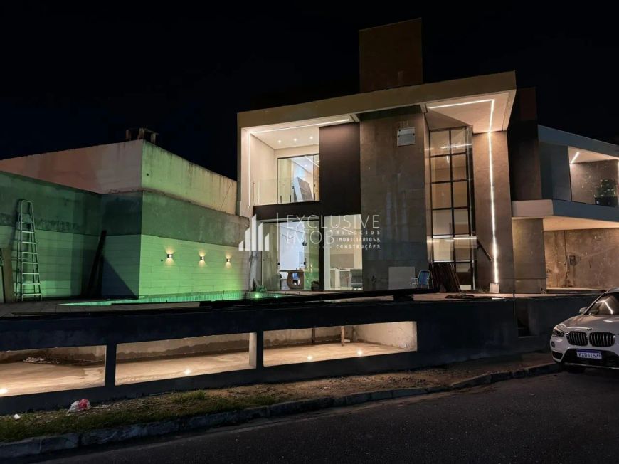EXCELENTE CASA A VENDA NO CONDOMÍNIO LION VILLE