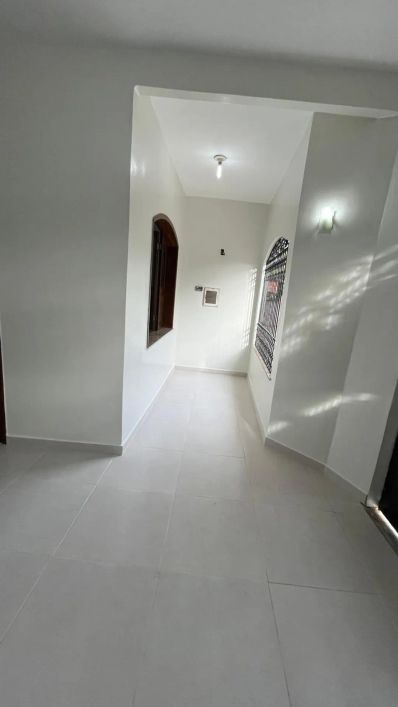 Vendo casa prox a Duque com 160 m², com 3 quartos, sendo 2 Suítes, na Tv. Barão do Triunfo
