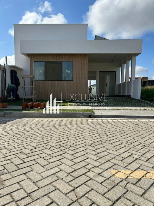 GRAN PARAISO — CASA DE 112 METROS, 3/4 SENDO 1 SUÍTE E 2 BANHEIROS