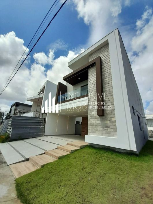 BELA CASA NO JARDINS DO LAGO, 200 METROS, 3 SUÍTES E 4 BANHEIROS