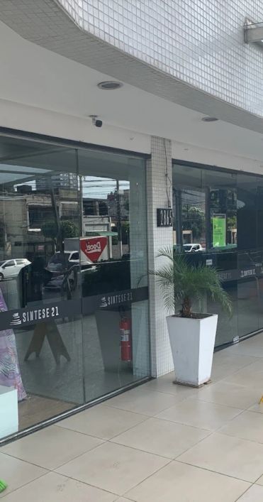 vendo loja comercial localizada no térreo do ed. Síntese 21