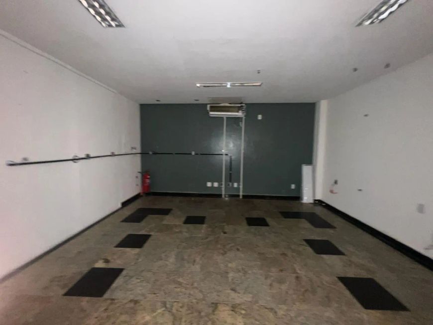 vendo loja comercial localizada no térreo do ed. Síntese 21