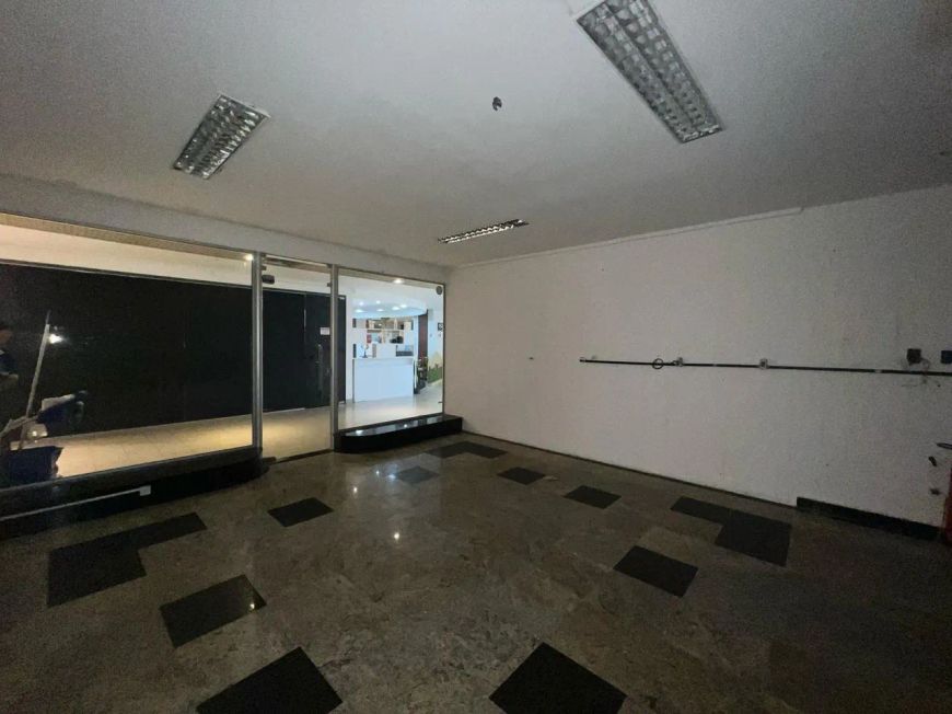 vendo loja comercial localizada no térreo do ed. Síntese 21