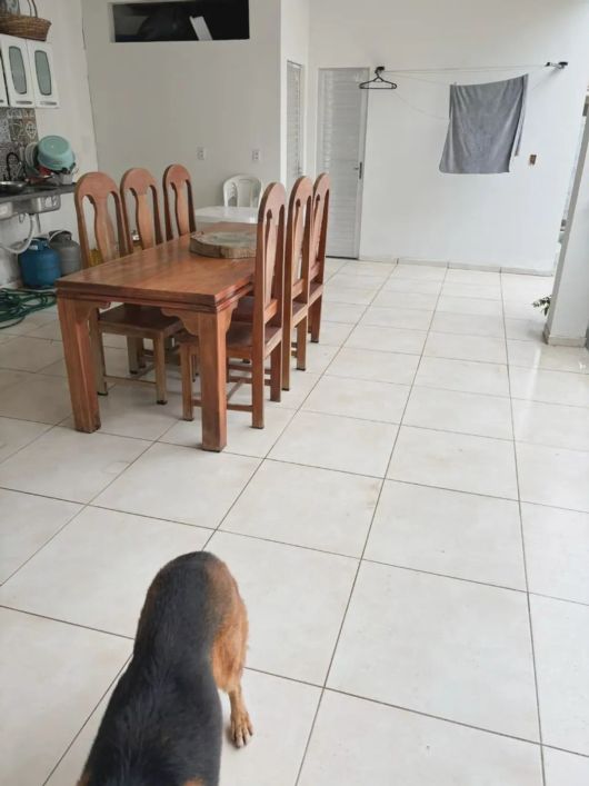 **Cidade Jardim 2: Bonita Casa 180m² 4 Suítes Vaga de Garagem (Financia)