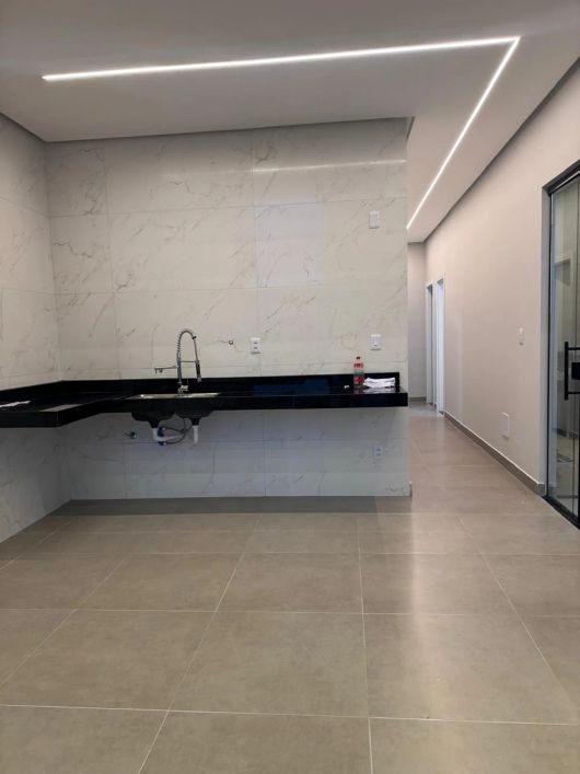 Linda casa no Condomínio Gran Paraíso
