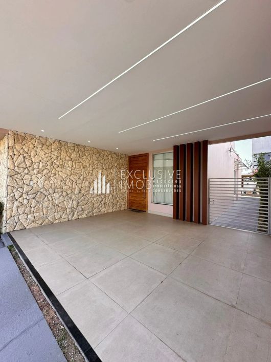 LINDA CASA NO JARDINS DO LAGO, 140 METROS, 2 SUÍTES E 3 BANHEIROS