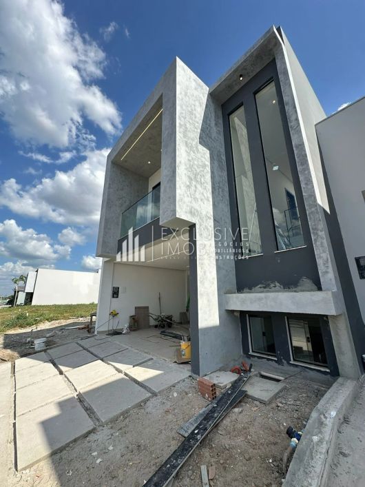 LINDA CASA A VENDA NO CONDOMÍNIO GRAN PARAISO
