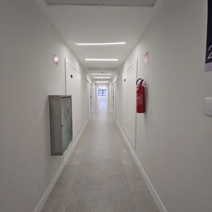 VENDO SALA COMERCIAL 23m2 , ED. PORTO QUALITY , bairro Nazaré