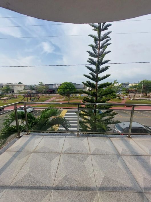 Bacelar Imóveis vende excelente casa no Condomínio Cidade Jardim II, com 4 quartos