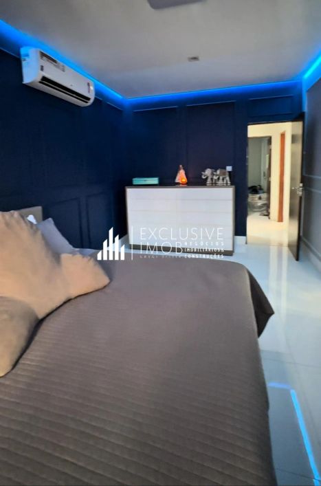 CIDADE JARDIM II, BELA CASA DE 220 METROS, 5/4 SENDO 4 SUÍTES E 5 BANHEIROS