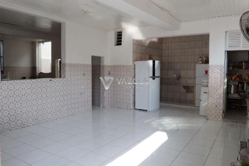 Casa com 04 suítes na Municipalidade