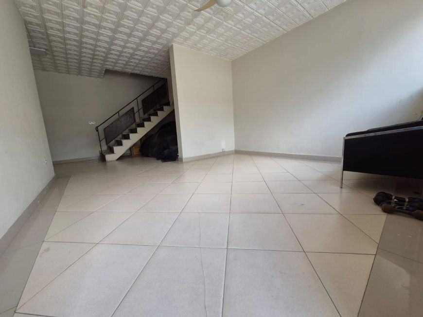 Vende-se casa na Trav. Campos Sales, 4 quartos sendo 1 suite, 1 vaga, Campina