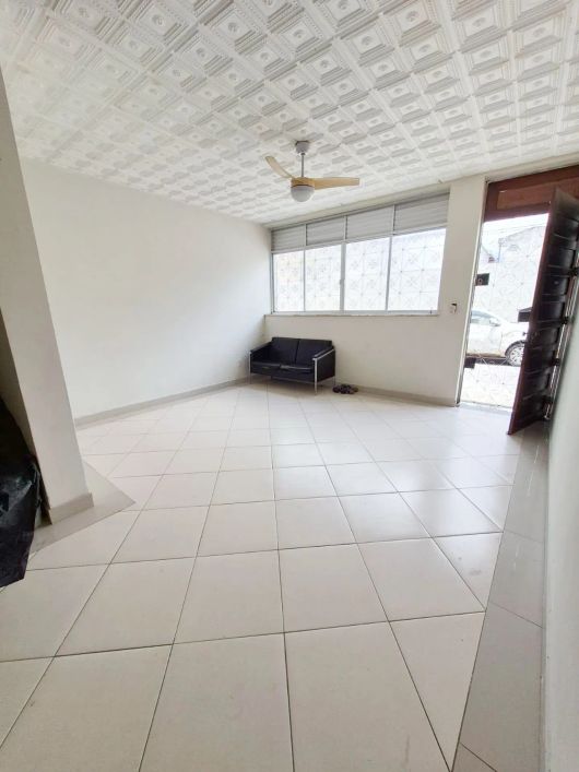 Vende-se casa na Trav. Campos Sales, 4 quartos sendo 1 suite, 1 vaga, Campina